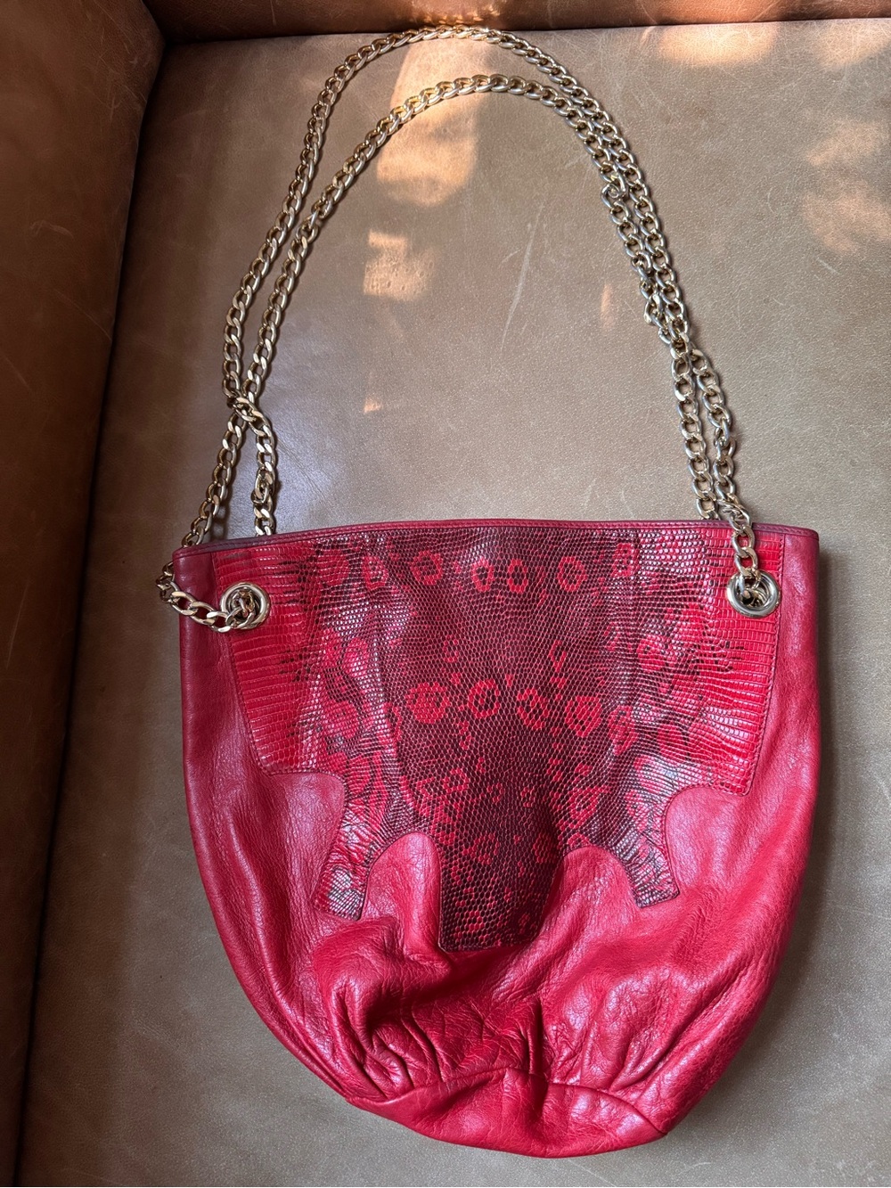 Vintage Red snakeskin Leather Shoulder bucket Bag Gold Chain Straps Glam texture